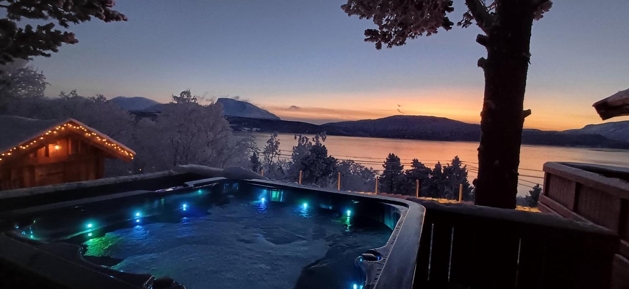 Malangen Lodge Мейстервик Экстерьер фото