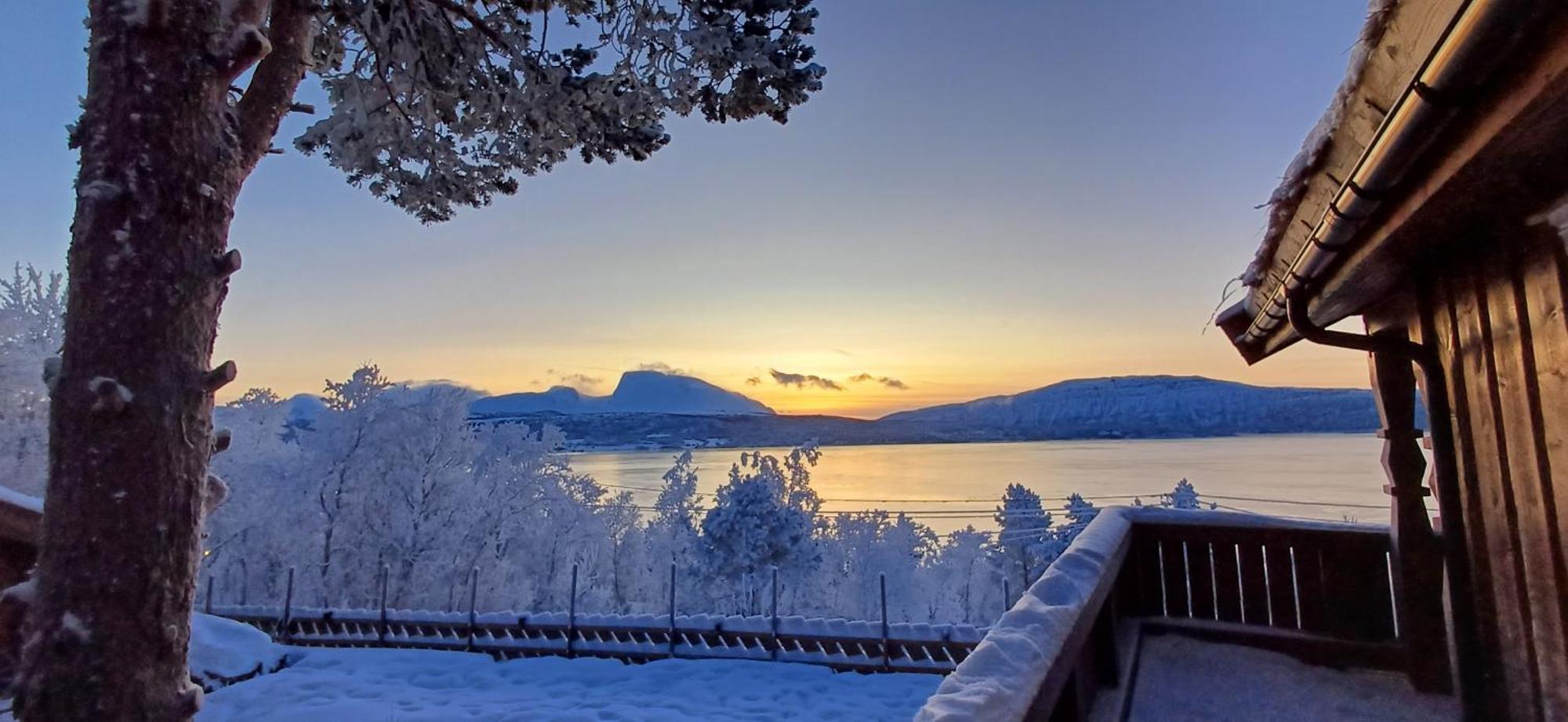 Malangen Lodge Мейстервик Экстерьер фото